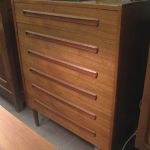 562 4351 CHEST OF DRAWERS